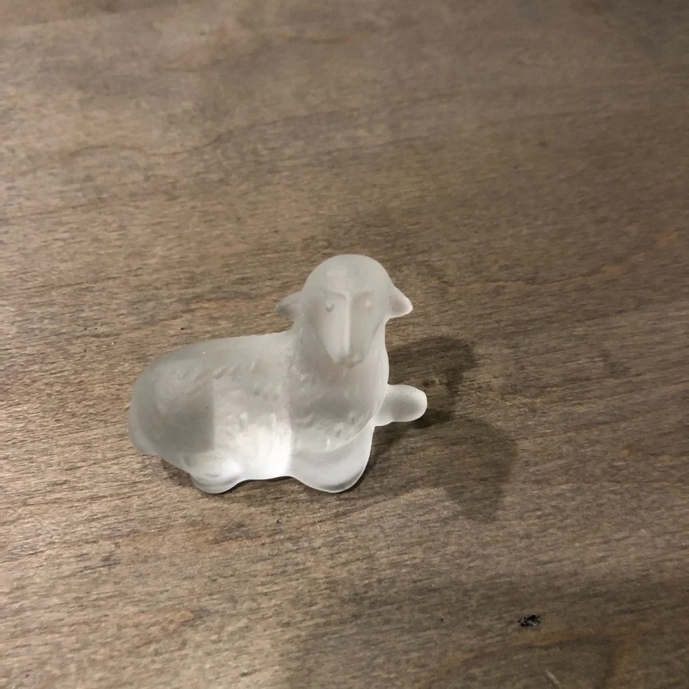 Source Unknown Frosted Glass Nativity Set in Clear White